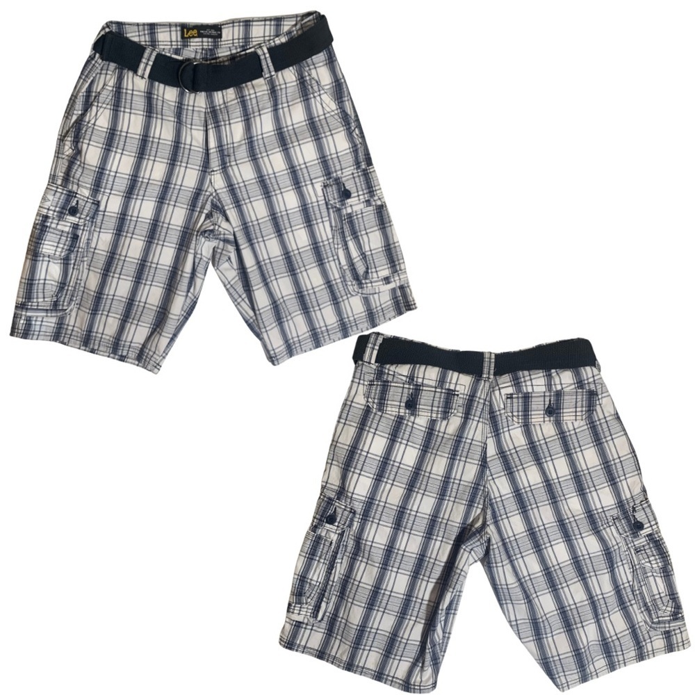 Lee Mens size  Size 33 White striped Cargo shorts with pockets and matching belt